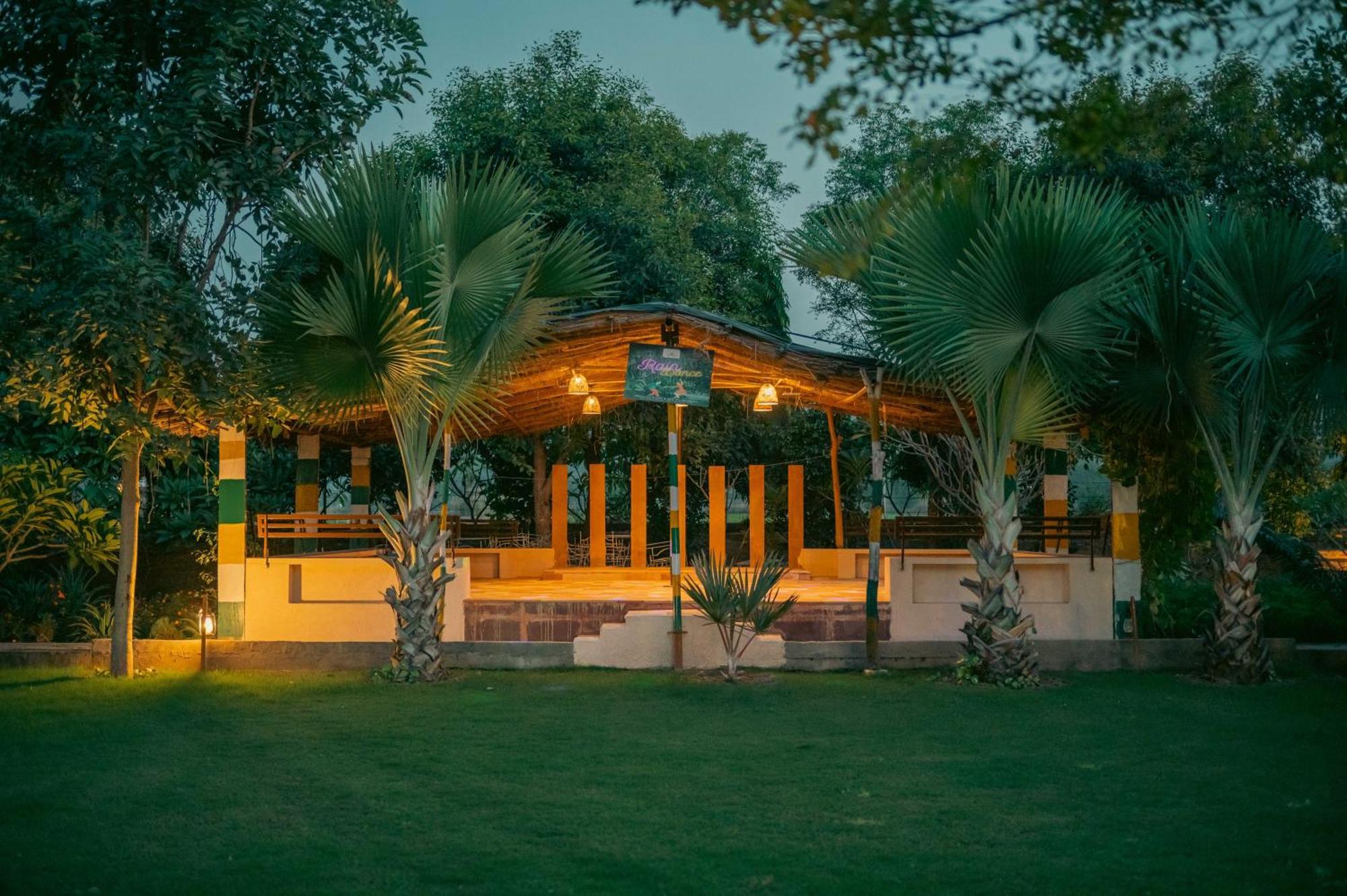 Abhyaran Resort & Spa Ranthambore ซาวาย มาโดปูร์ ภายนอก รูปภาพ