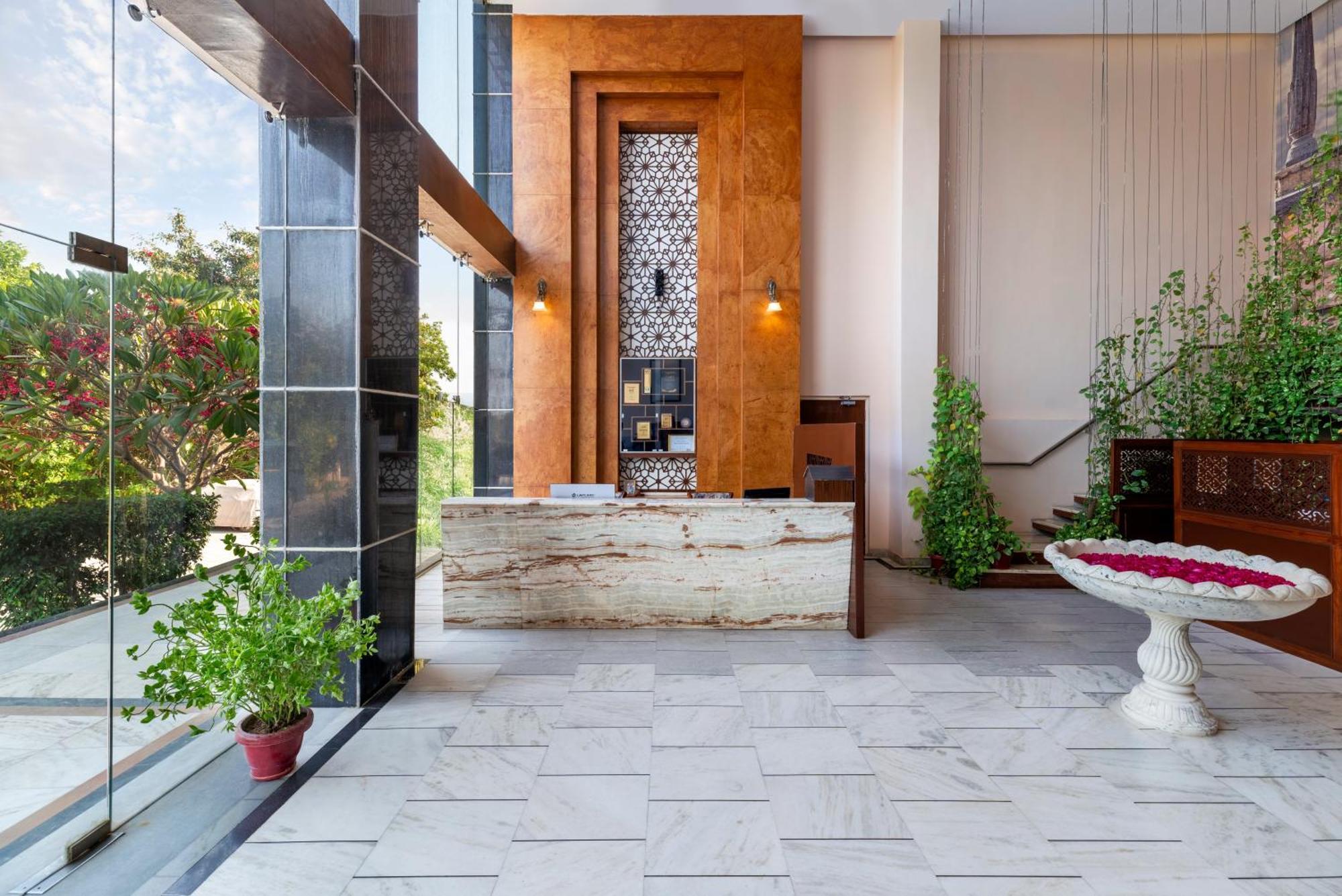 Abhyaran Resort & Spa Ranthambore ซาวาย มาโดปูร์ ภายนอก รูปภาพ