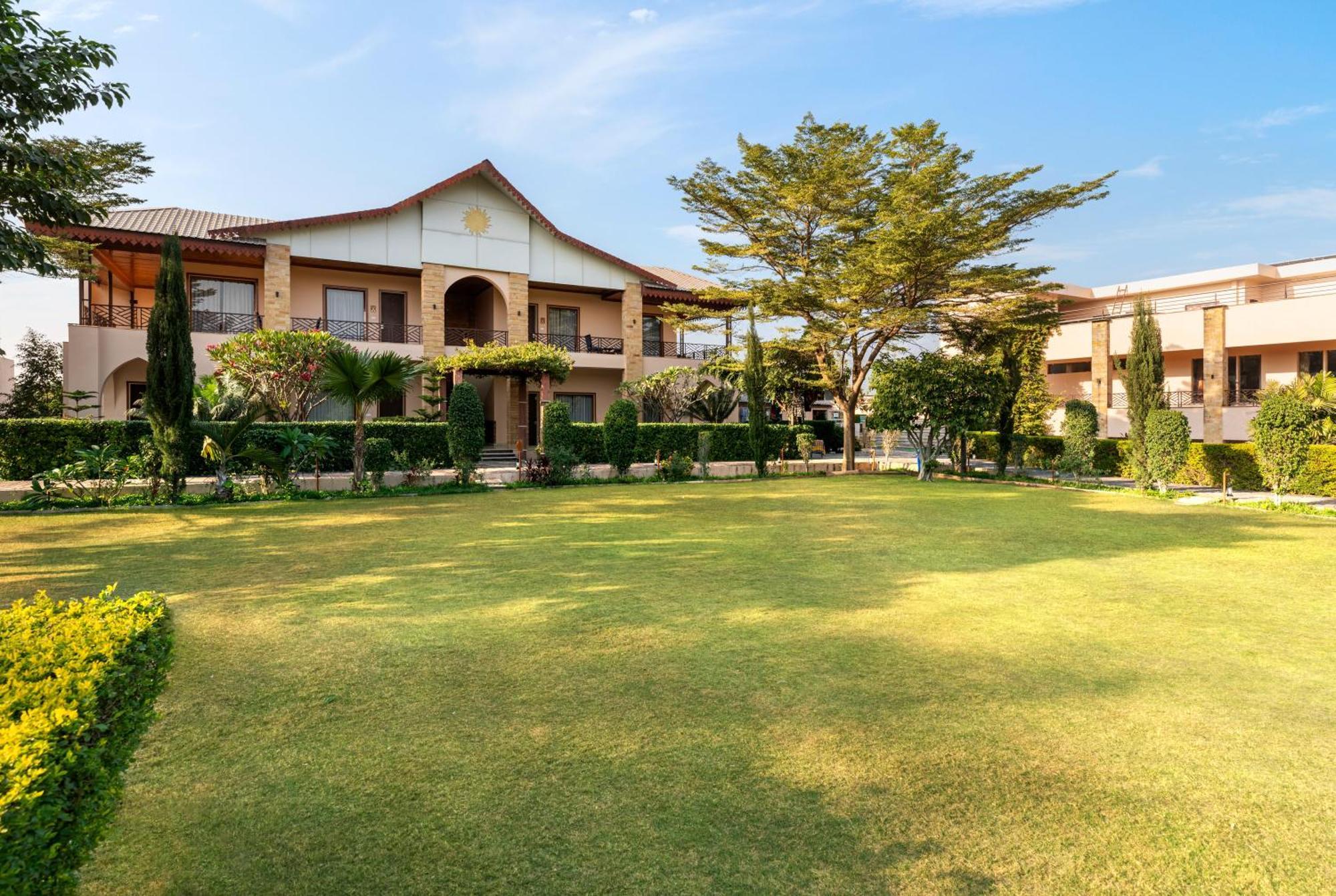 Abhyaran Resort & Spa Ranthambore ซาวาย มาโดปูร์ ภายนอก รูปภาพ