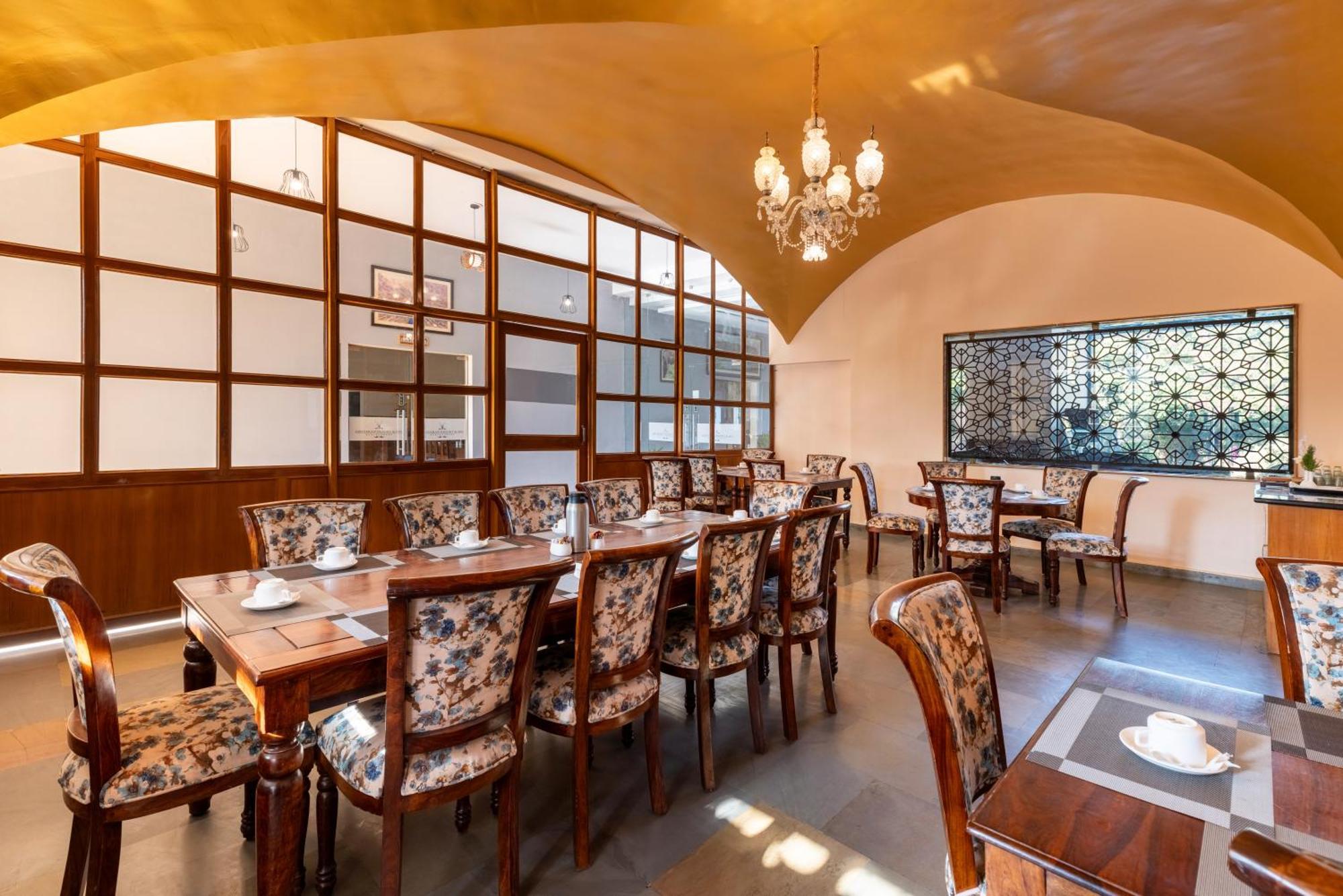 Abhyaran Resort & Spa Ranthambore ซาวาย มาโดปูร์ ภายนอก รูปภาพ