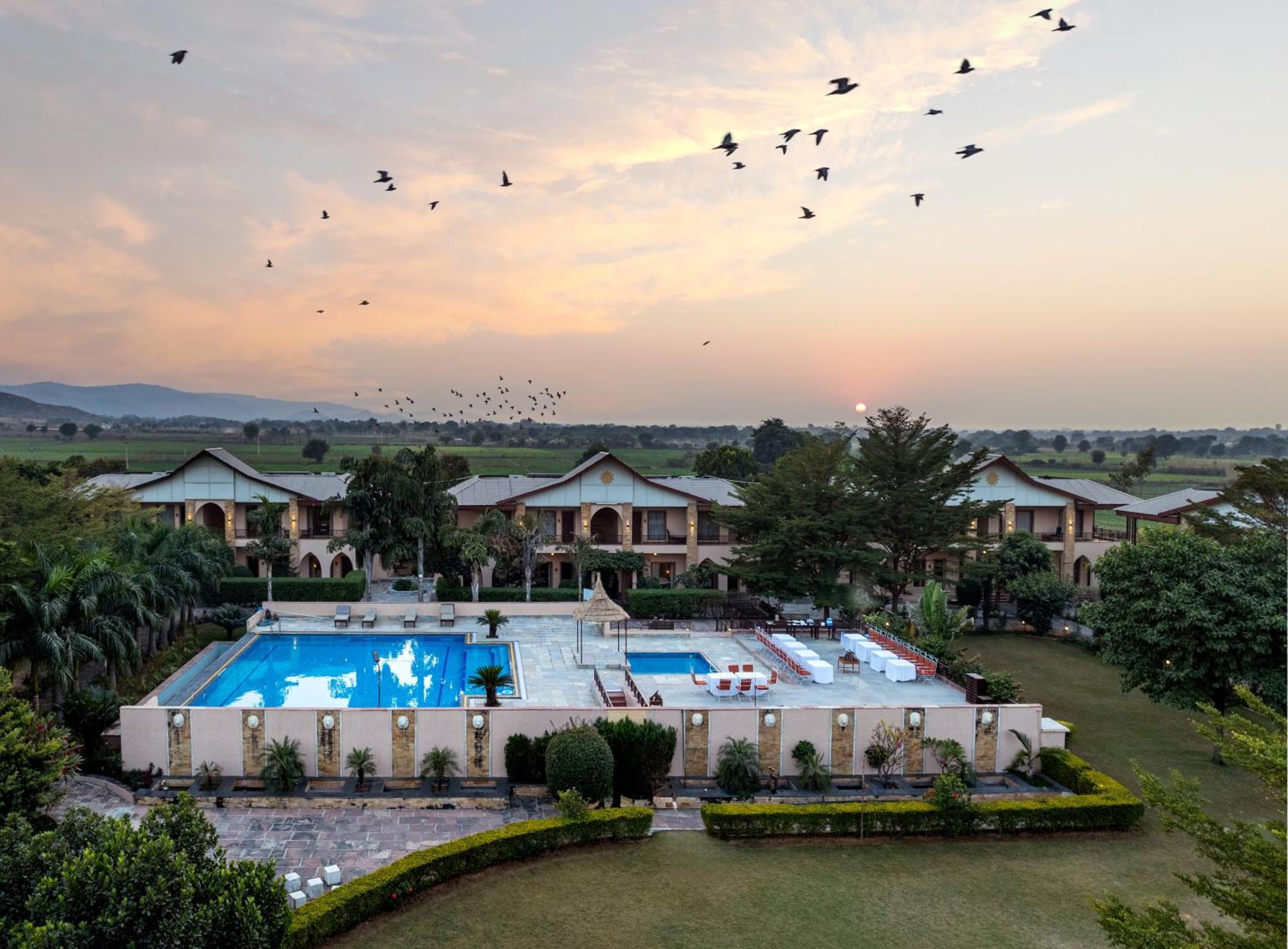 Abhyaran Resort & Spa Ranthambore ซาวาย มาโดปูร์ ภายนอก รูปภาพ