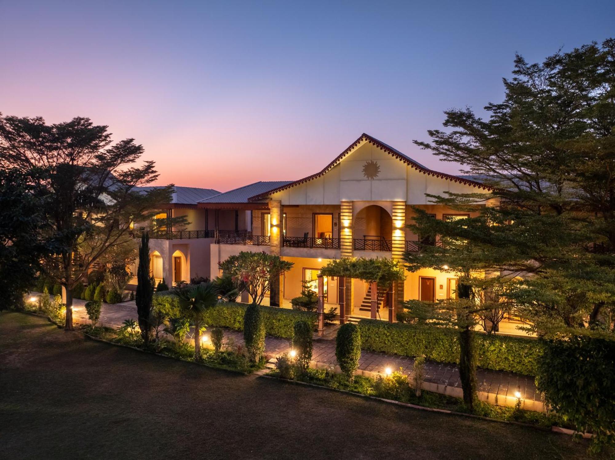 Abhyaran Resort & Spa Ranthambore ซาวาย มาโดปูร์ ภายนอก รูปภาพ